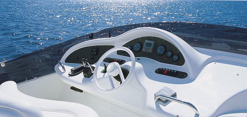 Book yachts online - motorboat - Azimut 46 - Mira M - rent