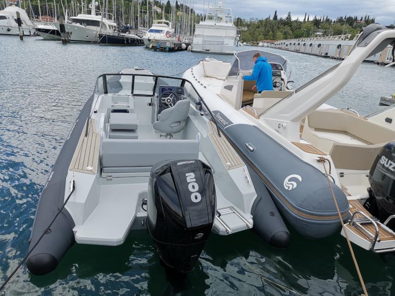 Book yachts online - motorboat - Tempest 65BR - CAPELLI (TEMPEST 65 BR + MERCURY 200) - rent