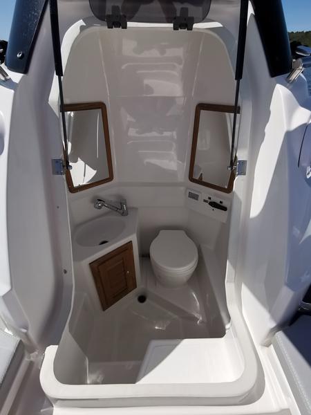 Book yachts online - motorboat - Joker Clubman 28 - JOKER BOAT CLUBMAN 28 + MERCURY 2x200 - rent
