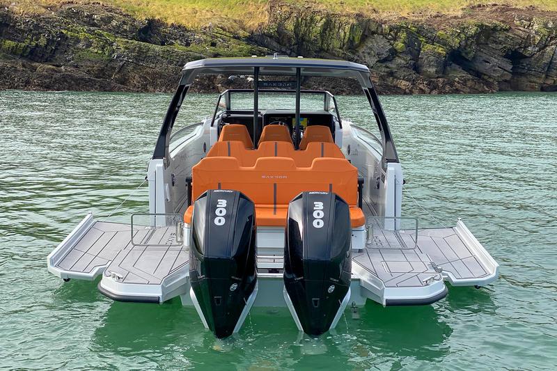 Book yachts online - motorboat - Saxdor 320 GTO - SAXDOR 320 GTO + MERCURY 300 - rent