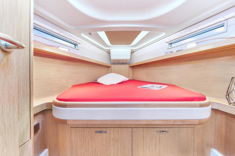 Book yachts online - sailboat - Dehler 38 SQ - Polaris - rent