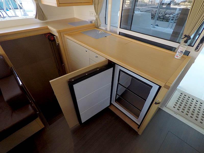 Book yachts online - catamaran - Lagoon 450 - Saelma - NEW IN FLEET (2 x Bowthruster) - rent