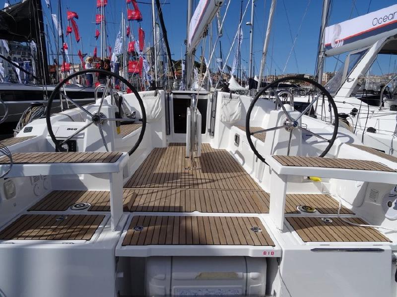 Book yachts online - sailboat - Oceanis 38.1 - Ms Boss - rent