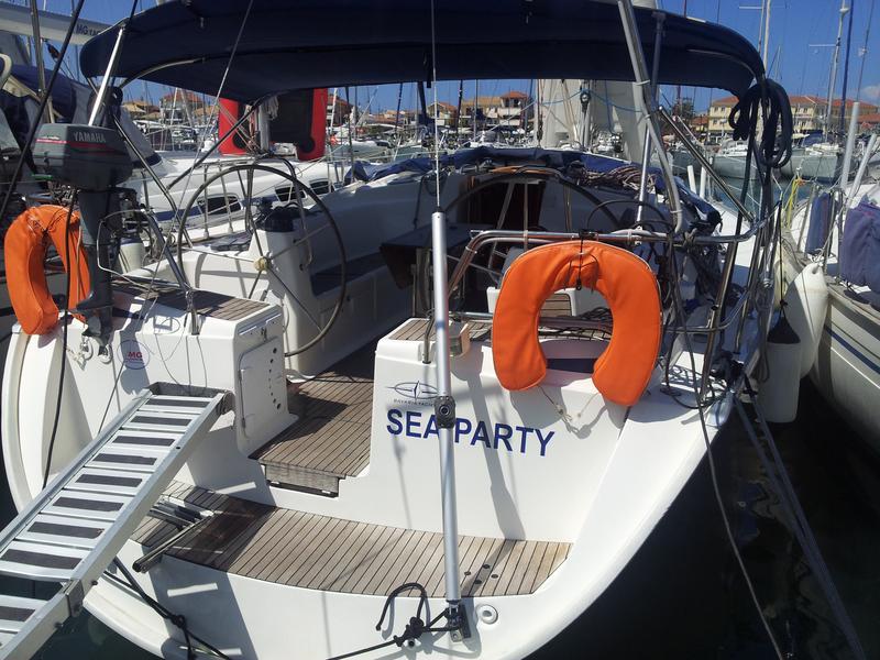 Book yachts online - sailboat - Bavaria 43 Cruiser - Sea Party - rent