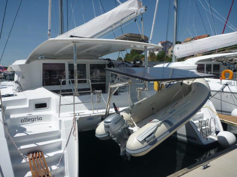Book yachts online - catamaran - Lagoon 421 (4+1 cab.) - Allegria - rent