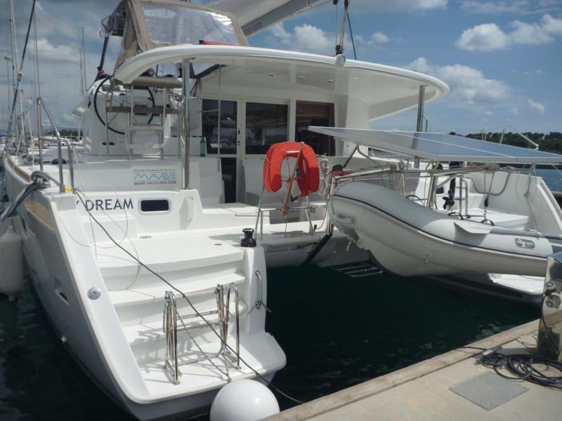 Book yachts online - catamaran - Lagoon 400 S2- 3 cab. - My Dream - rent
