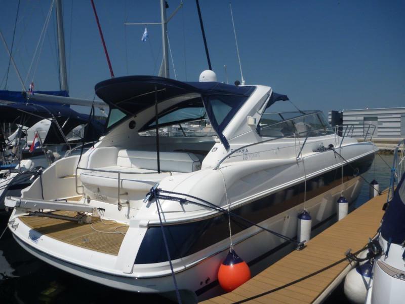 Book yachts online - motorboat - BMB 37 Sport - MareAngelo - rent