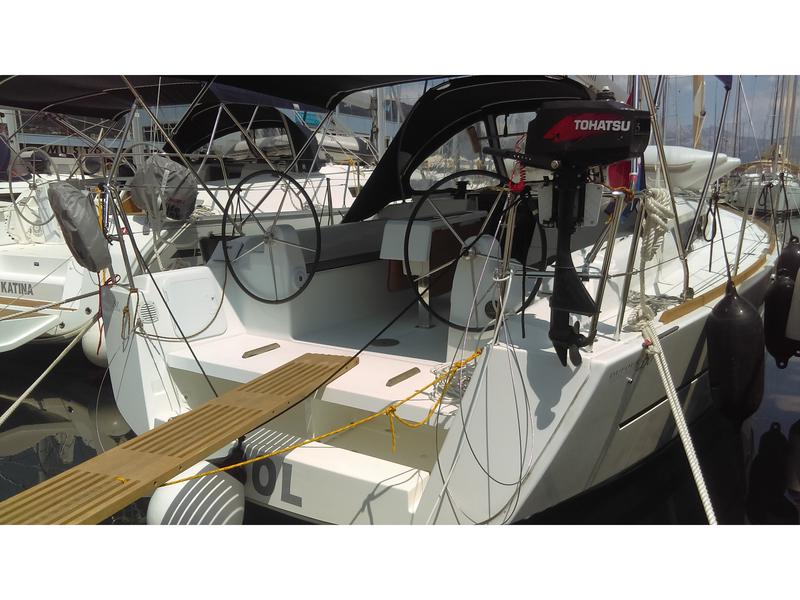Book yachts online - sailboat - Dufour 350 Grand Large - Sol - rent