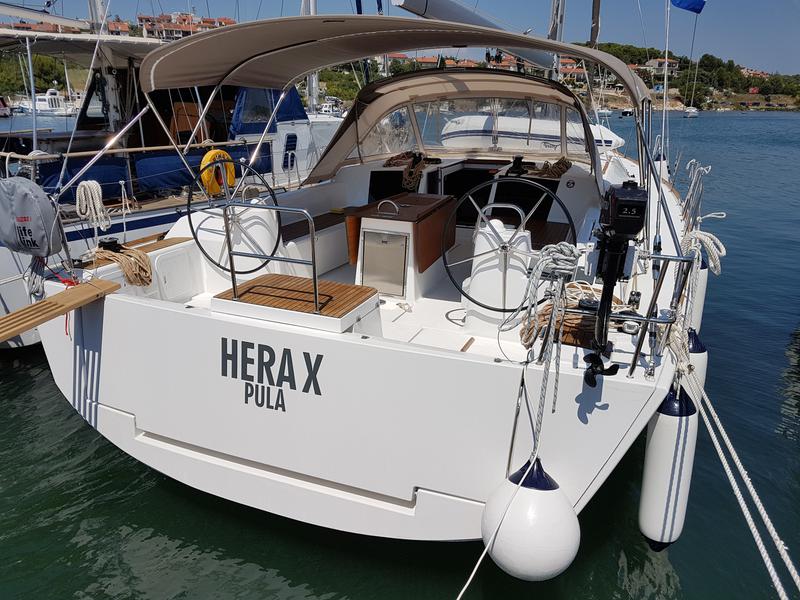 Book yachts online - sailboat - Dufour 512 Grand Large - Hera - rent