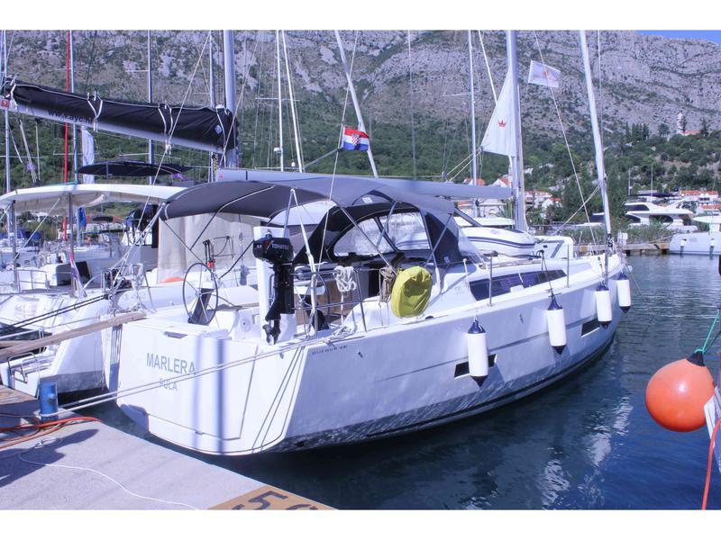 Book yachts online - sailboat - Dufour 430 Grand Large - Marlera - rent