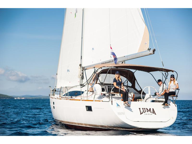 Book yachts online - sailboat - Elan Impression 45 BT - Luma with A/C - rent