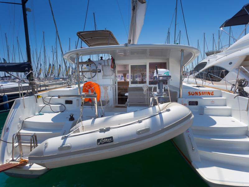 Book yachts online - catamaran - Lagoon 400 S2 - SUNSHINE - rent
