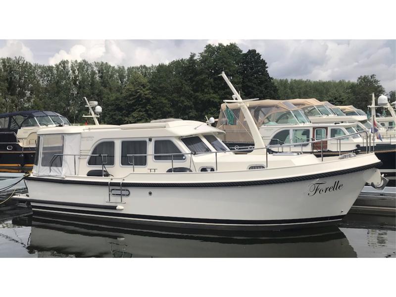 Book yachts online - motorboat - Linssen 290 Sedan - Forelle (Fr) - rent