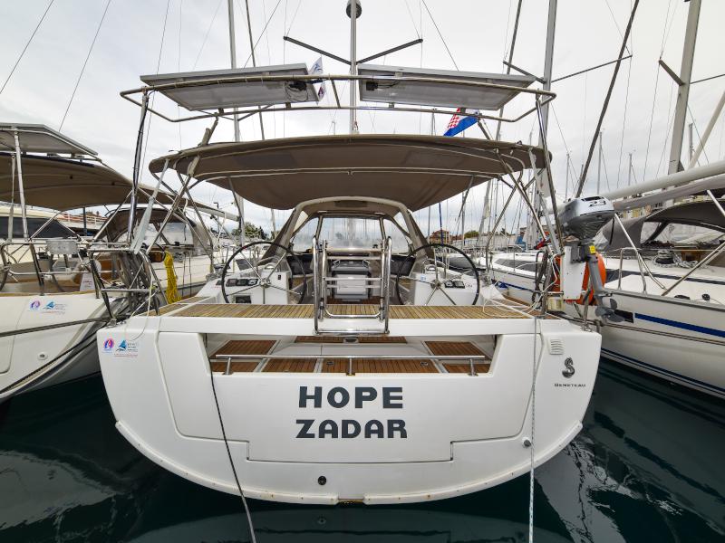 Book yachts online - sailboat - Oceanis 41 - Hope  - rent