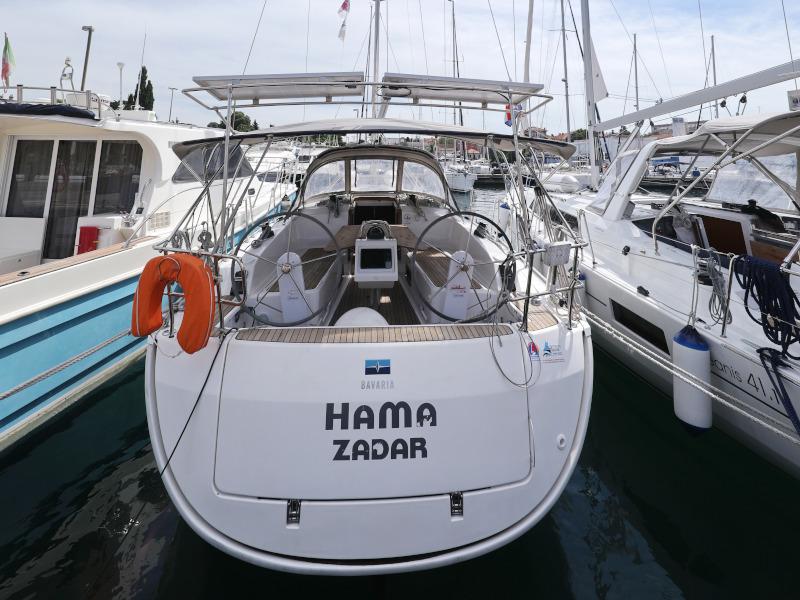 Book yachts online - sailboat - Bavaria Cruiser 37 - Hama - rent