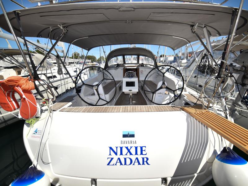 Book yachts online - sailboat - Bavaria Cruiser 41 - NIXIE - rent