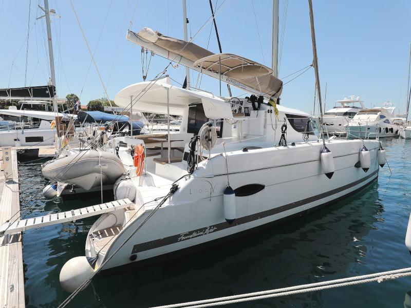 Book yachts online - catamaran - Lipari 41 - LUBI - rent