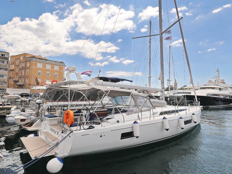 Book yachts online - sailboat - Oceanis 51.1 - ZEPHYR B  - rent