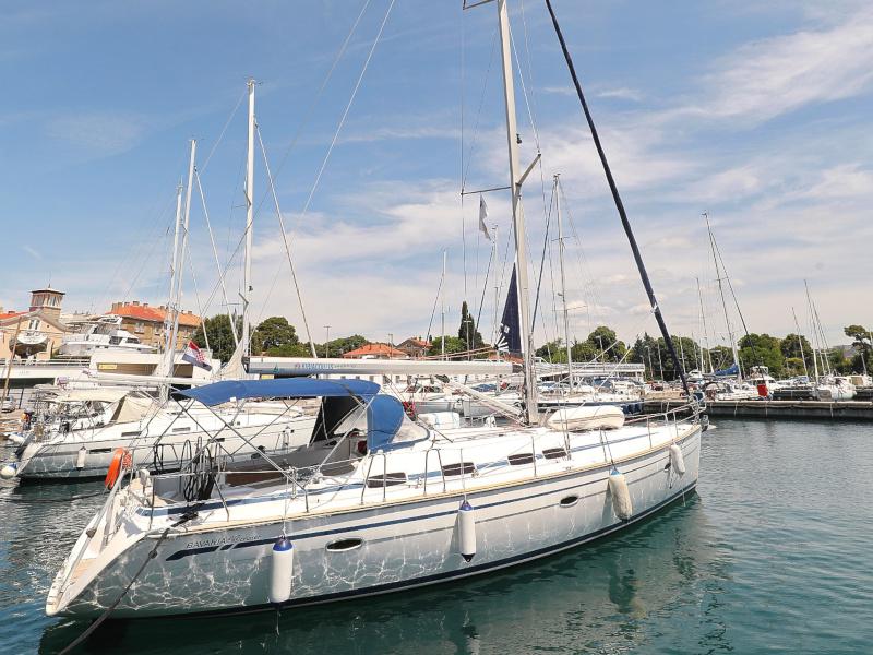 Book yachts online - sailboat - Bavaria 46 Cruiser - Espada - rent