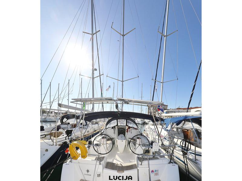 Book yachts online - sailboat - Sun Odyssey 39i - Lucija - rent