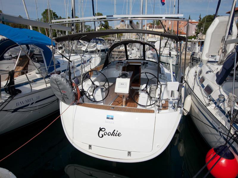 Book yachts online - sailboat - Bavaria Cruiser 34 Style - COOKIE - rent