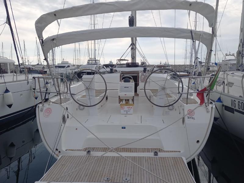 Book yachts online - sailboat - Bavaria Cruiser 46 - Skyfall - rent