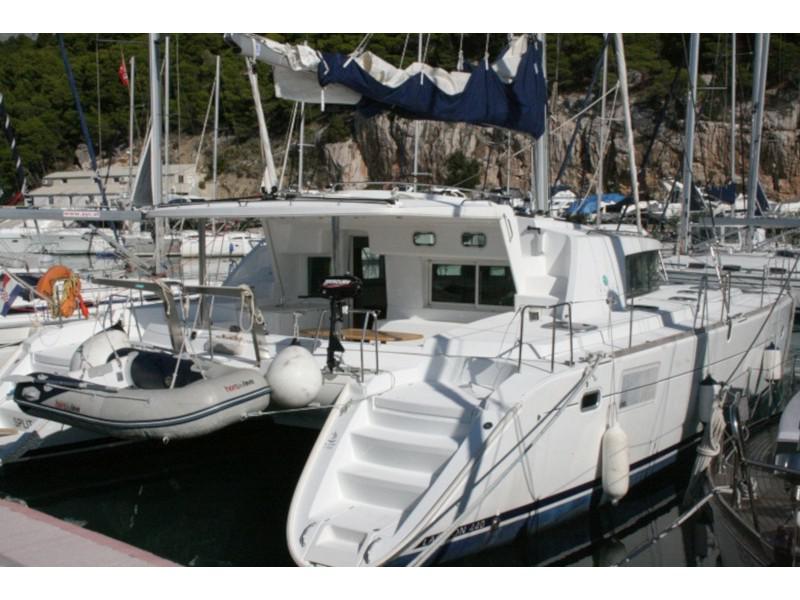 Book yachts online - catamaran - Lagoon 440 (2008) - CHARDONNAY - rent
