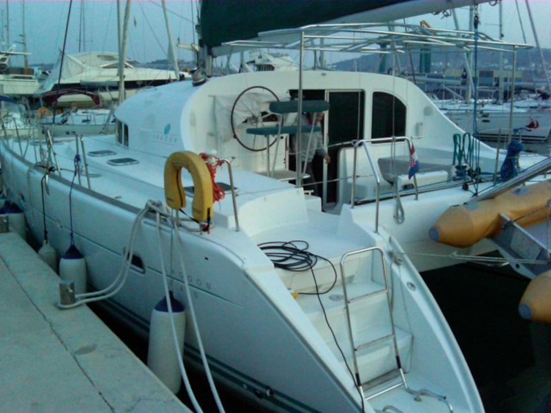 Book yachts online - catamaran - Lagoon 410 S2 - Dream - rent