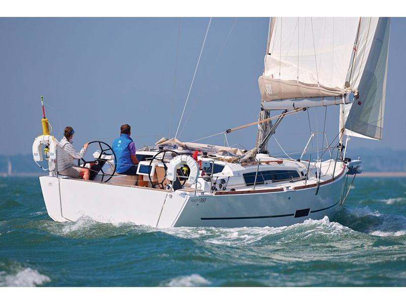 Book yachts online - sailboat - Dufour 360 GL - Nautilus - rent