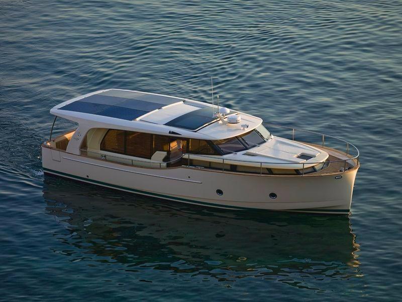 Book yachts online - motorboat - Greenline 40 - White - rent