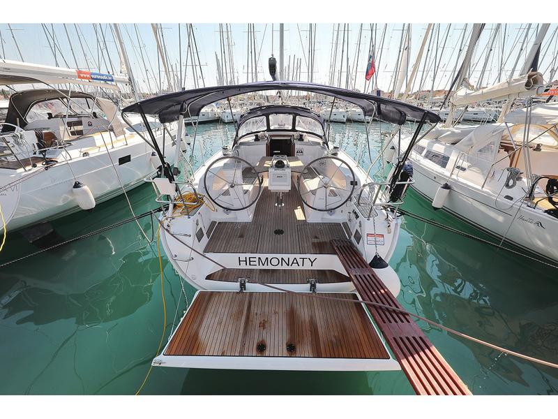 Book yachts online - sailboat - Bavaria Cruiser 41 - Hemonaty - rent