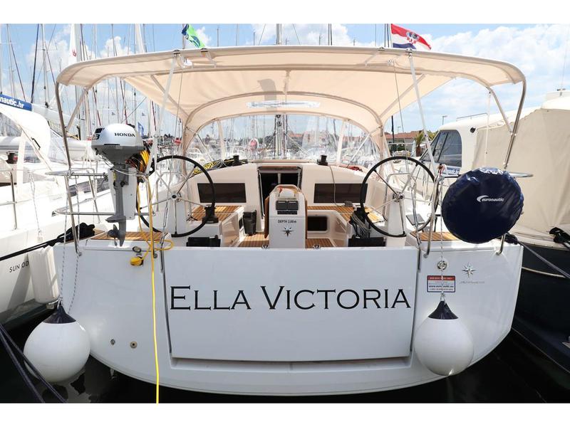 Book yachts online - sailboat - Sun Odyssey 440 - 3 cabin, 2 heads - Ella Victoria - rent