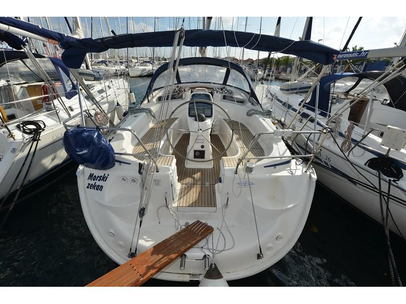 Book yachts online - sailboat - Bavaria 37 Cruiser - Morski zekan   - rent
