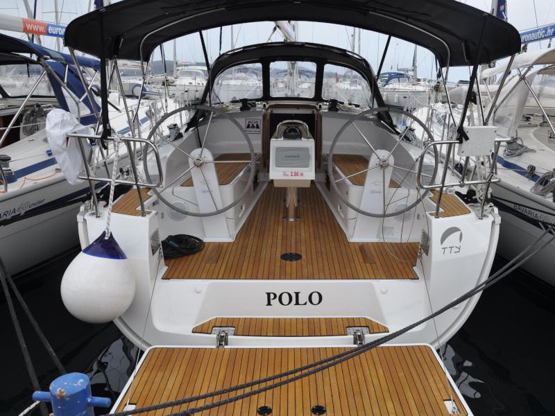 Book yachts online - sailboat - Bavaria Cruiser 37 - Polo - with bowthruster - rent