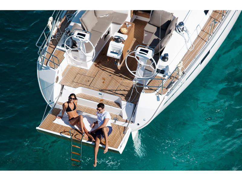 Book yachts online - sailboat - Bavaria Cruiser 46 - Gracia - rent