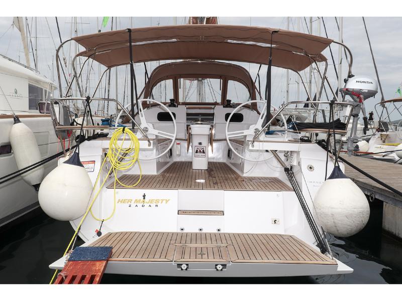 Book yachts online - sailboat - Elan 45 Impression - Her Majesty  - rent