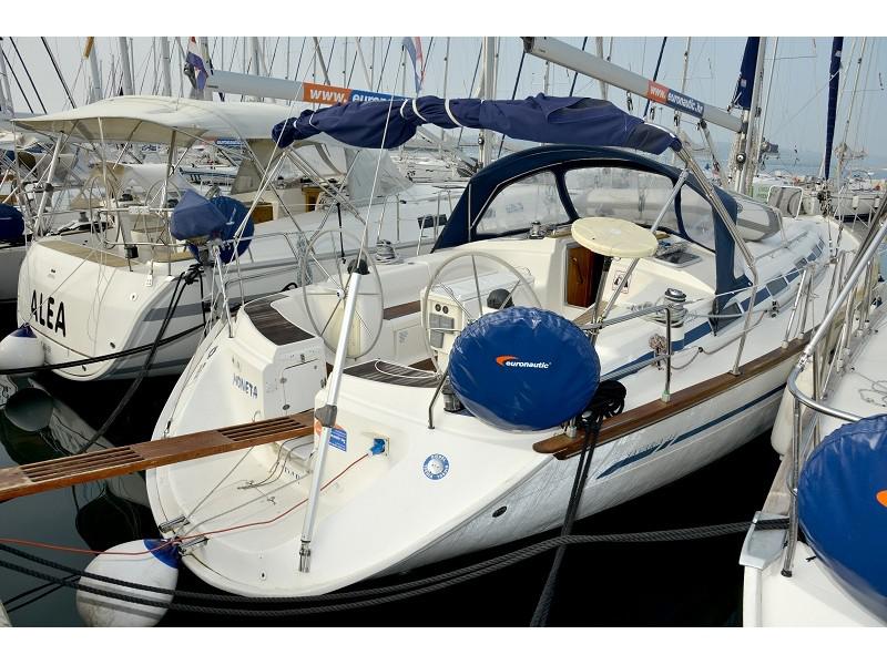 Book yachts online - sailboat - Bavaria 44 Cruiser - Moneta  - rent