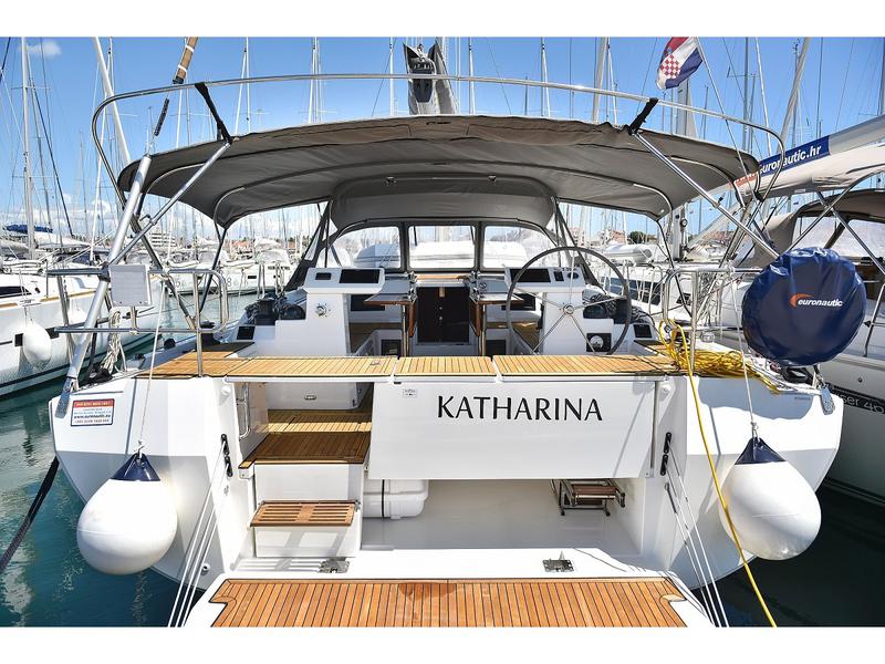 Book yachts online - sailboat - Bavaria C45 Style - Katharina - rent