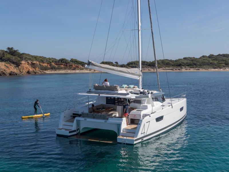 Book yachts online - catamaran - FP Saona 47 - TAMARA V - rent