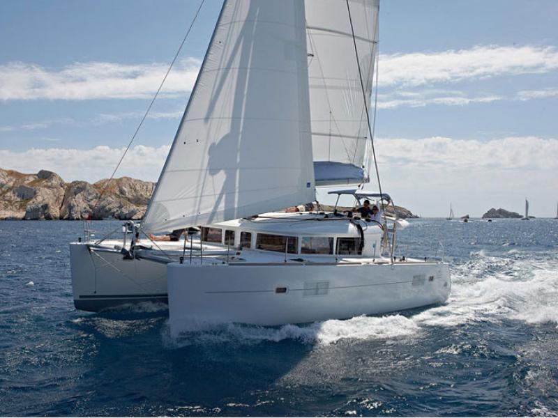 Book yachts online - catamaran - Lagoon 400 - MY STAR - rent