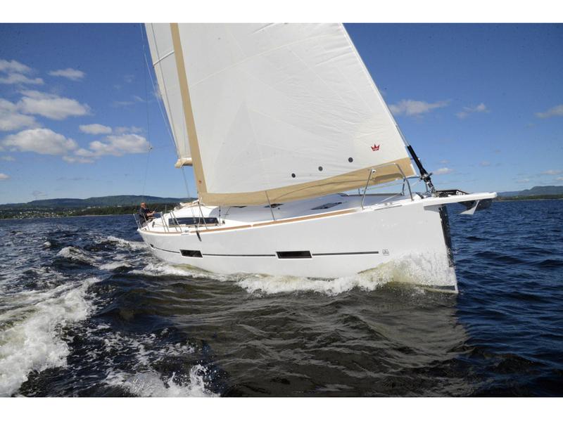 Book yachts online - sailboat - Dufour 412 - SEAVIEW III - rent