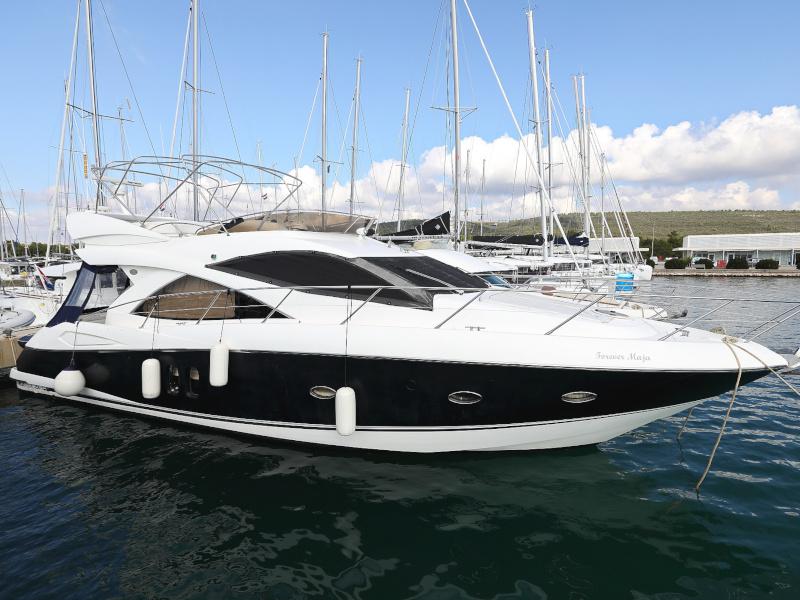 Book yachts online - motorboat - Sunseeker Manhattan 50 - FOREVER MAJA - rent