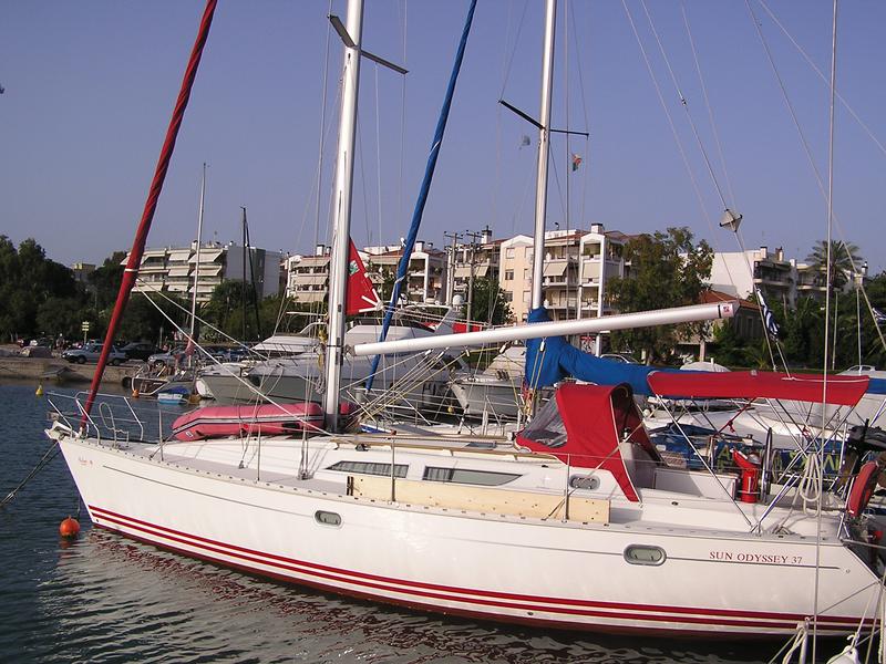 Book yachts online - sailboat - Sun Odyssey 37.1 - Calma - rent