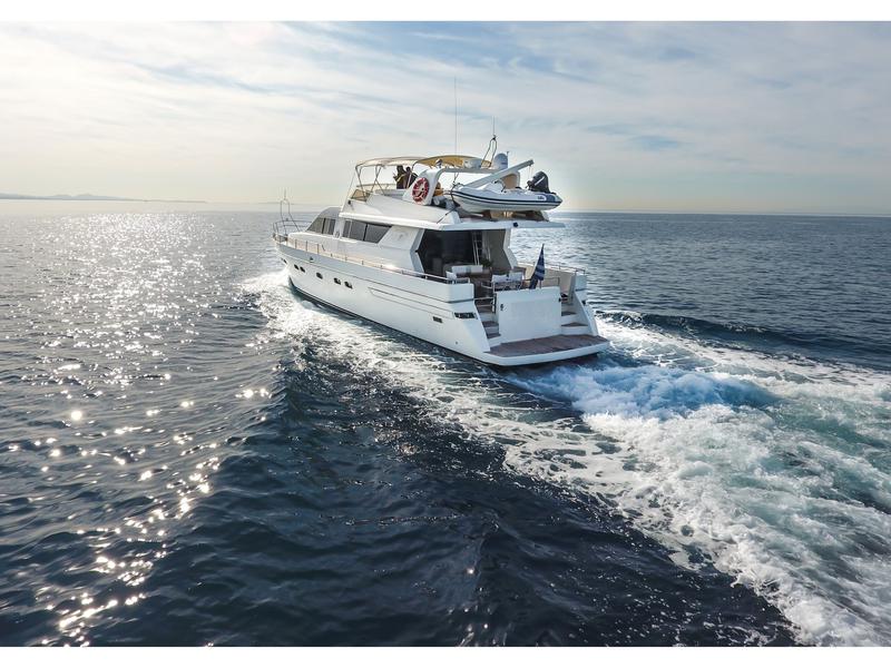 Book yachts online - motorboat - Technema 67 - Posillipo Technema 67 - rent