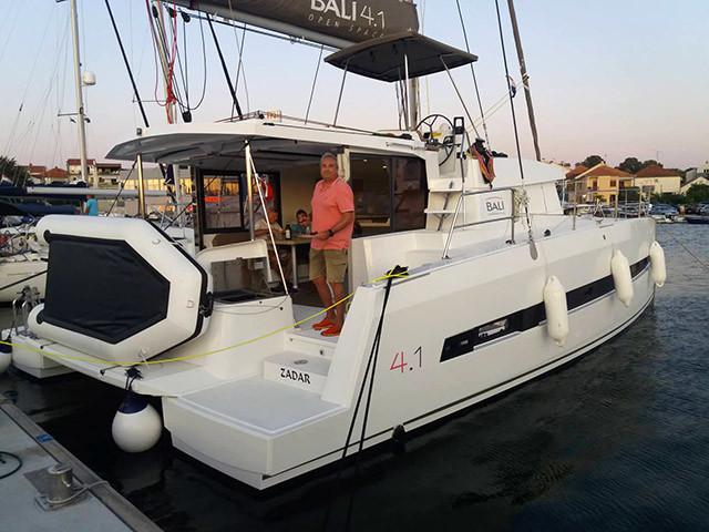 Book yachts online - catamaran - Bali 4.1 - Sjohus - rent