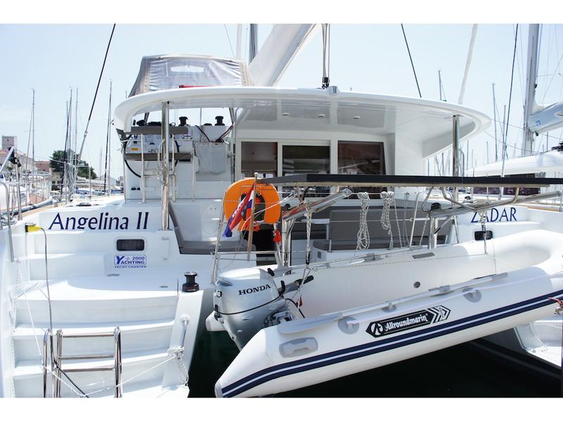 Book yachts online - catamaran - Lagoon 400 S2 - ANGELINA II - rent