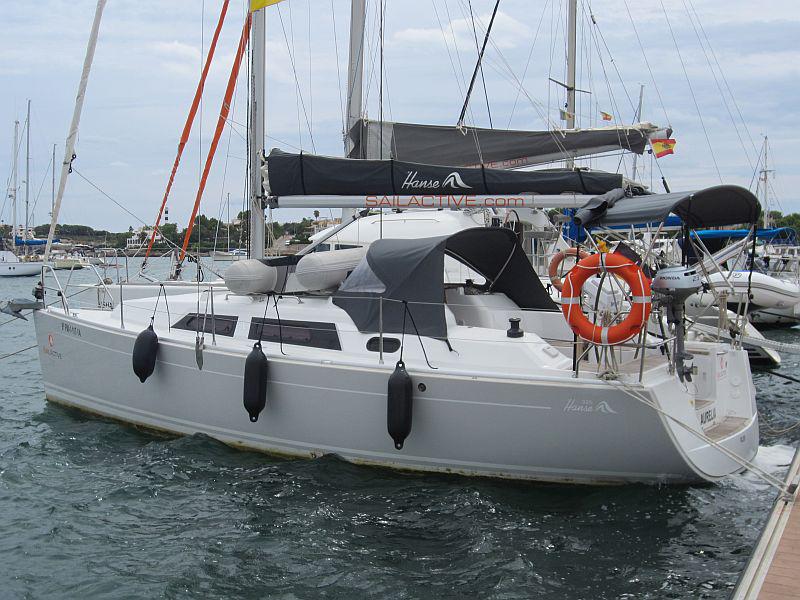 Book yachts online - sailboat - Hanse 325 - Aurelia - rent