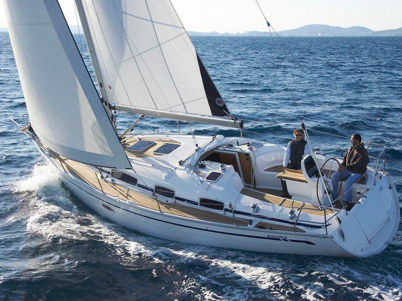 Book yachts online - sailboat - Bavaria 38 - EC- 38-05-G - rent