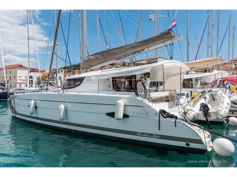 Book yachts online - catamaran - Lipari 41 - UNS INN - rent