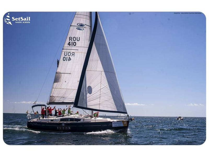 Book yachts online - sailboat - Oceanis 40 - Santa Maria - rent